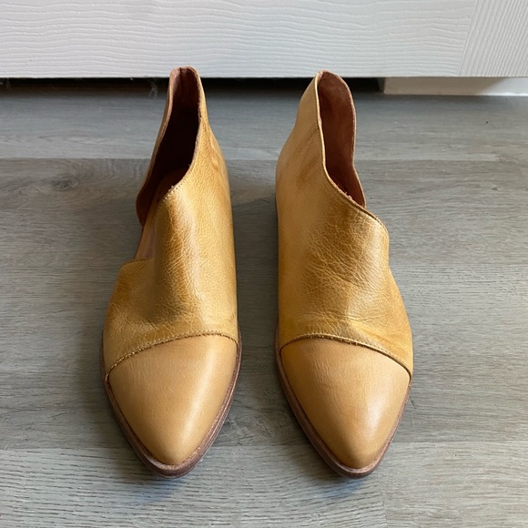 Free People Royale D'Orsay Point Flats Leather EU 39 US 8.5 Classic Academia Tan - Picture 3 of 11